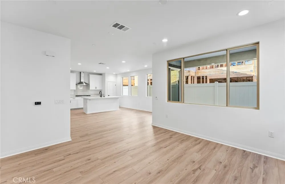 4246 East Flutter Privado Ontario, CA 91761
