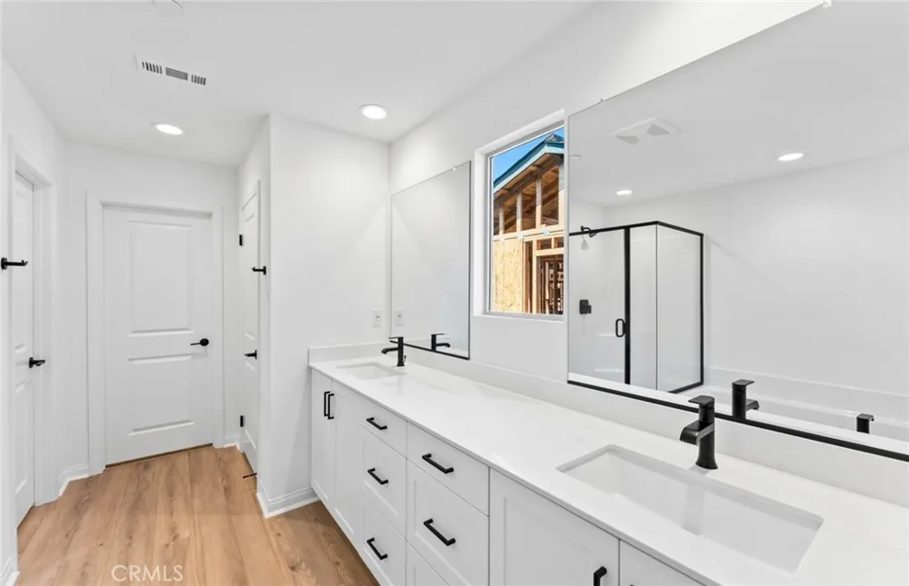 4246 East Flutter Privado Ontario, CA 91761