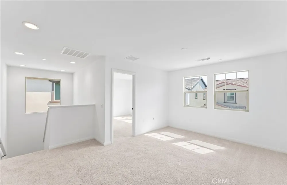 4246 East Flutter Privado Ontario, CA 91761