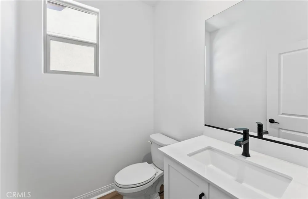 4246 East Flutter Privado Ontario, CA 91761