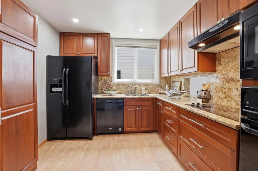 715 Skyline Drive Daly City, CA 94015
