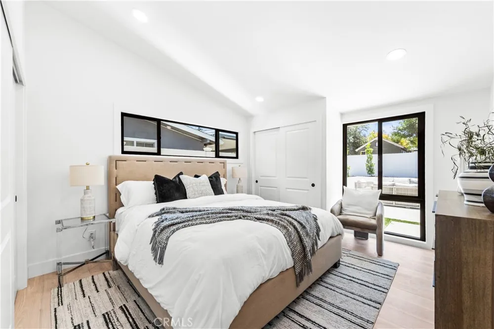 213 Wellesley Costa Mesa, CA 92626