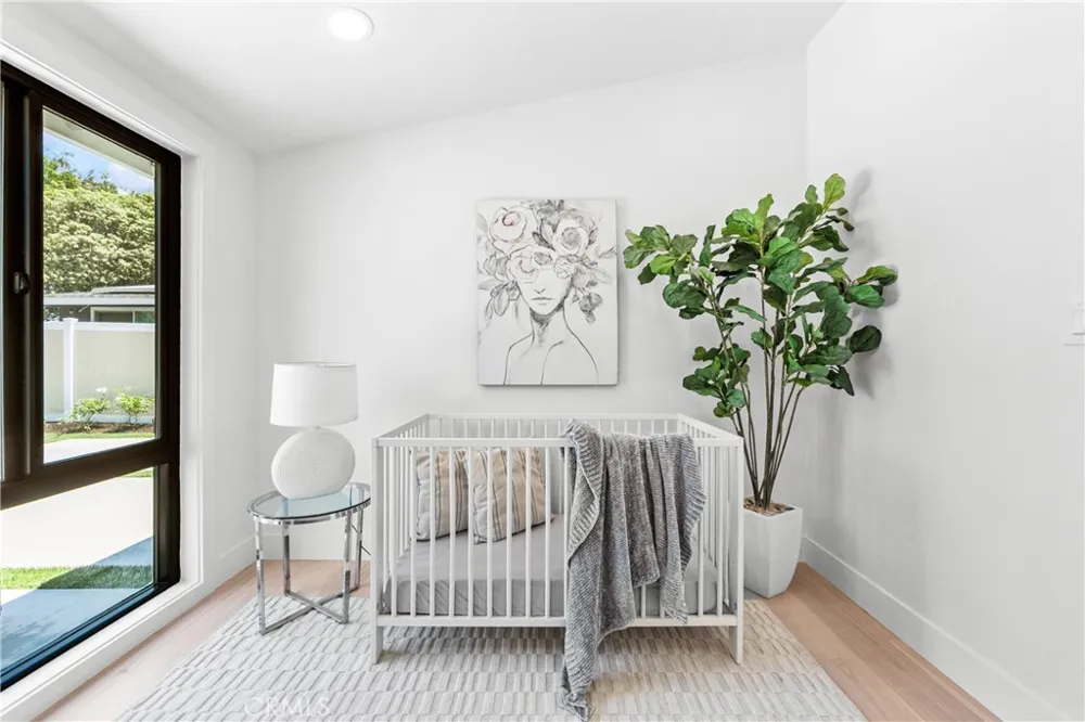 213 Wellesley Costa Mesa, CA 92626