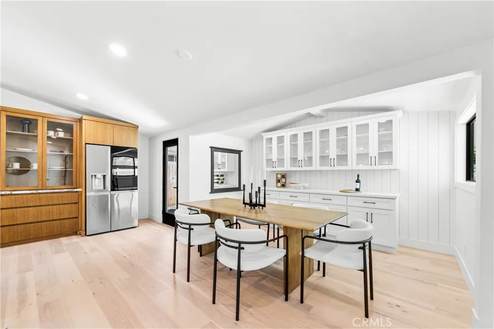 213 Wellesley Costa Mesa, CA 92626