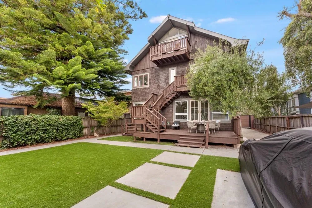 2226 Blake Street Berkeley, CA 94704