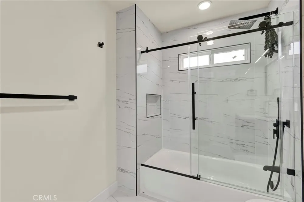 13429 Bailey Whittier, CA 90601