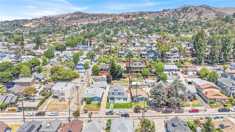 13429 Bailey Whittier, CA 90601