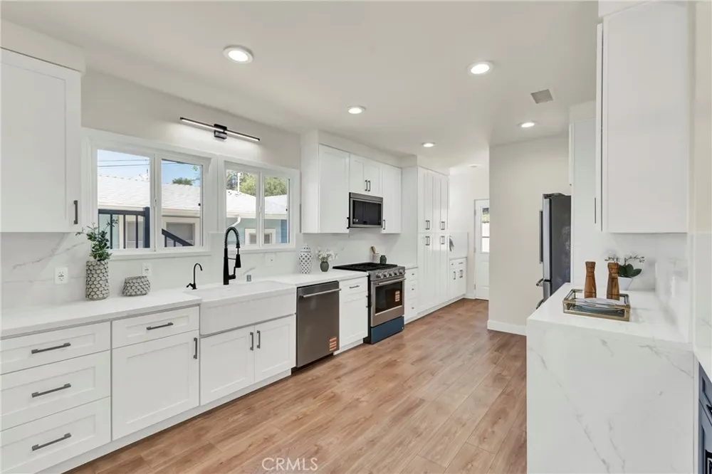13429 Bailey Whittier, CA 90601