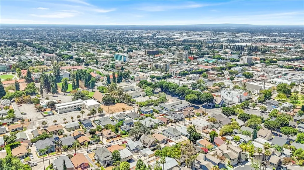 13429 Bailey Whittier, CA 90601