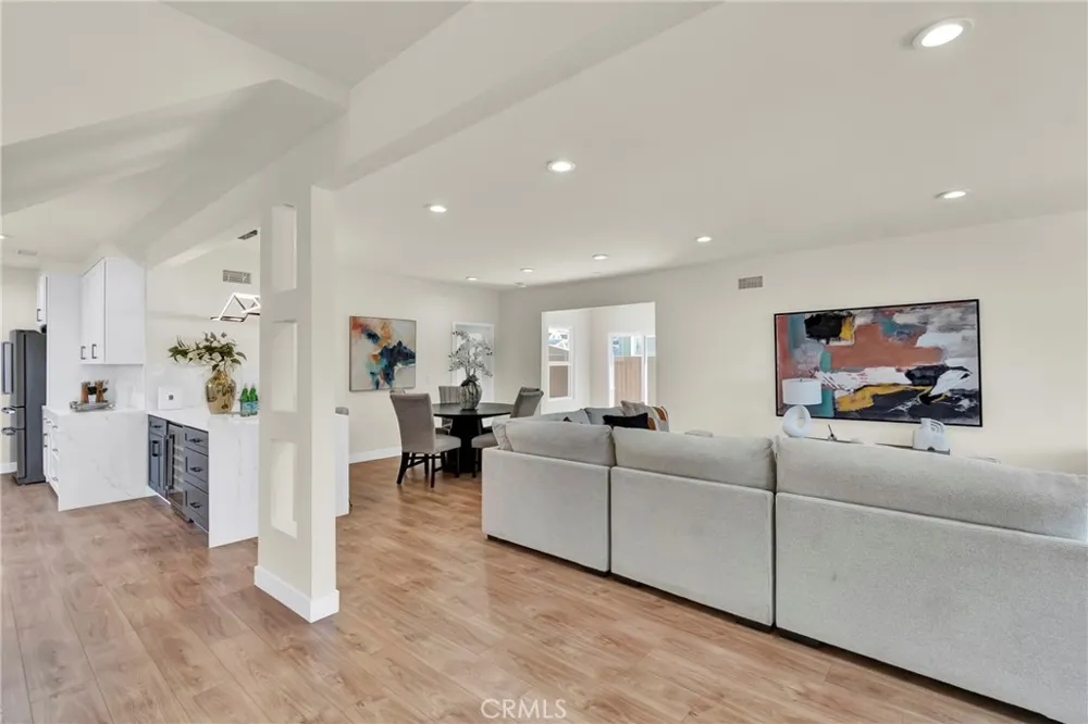 13429 Bailey Whittier, CA 90601