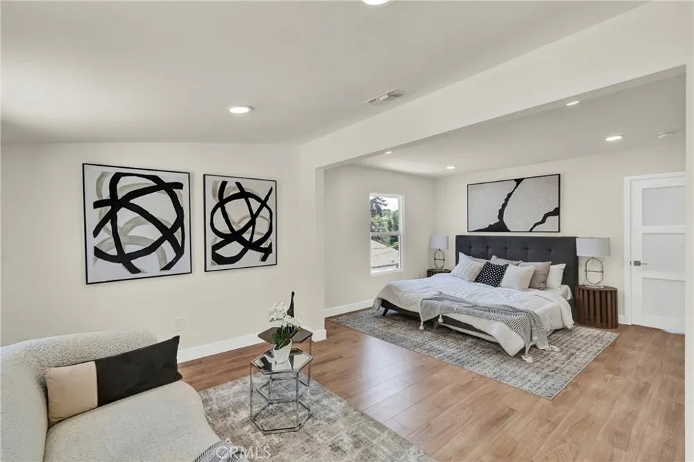 13429 Bailey Whittier, CA 90601