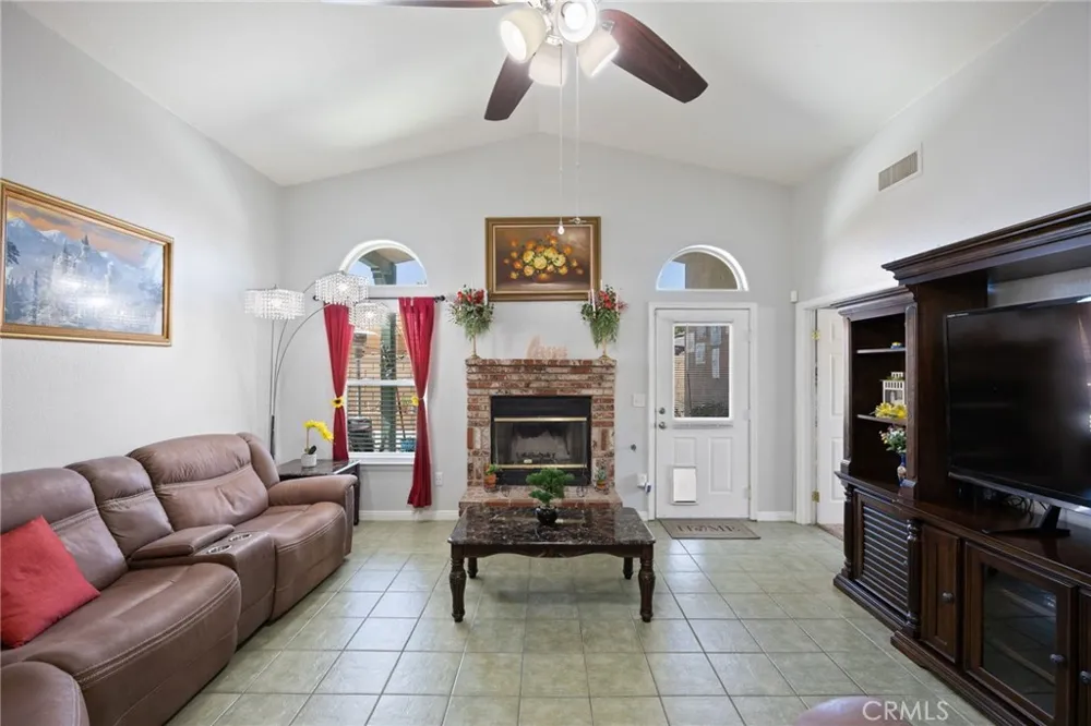 3325 Poplar st Rosamond, CA 93560