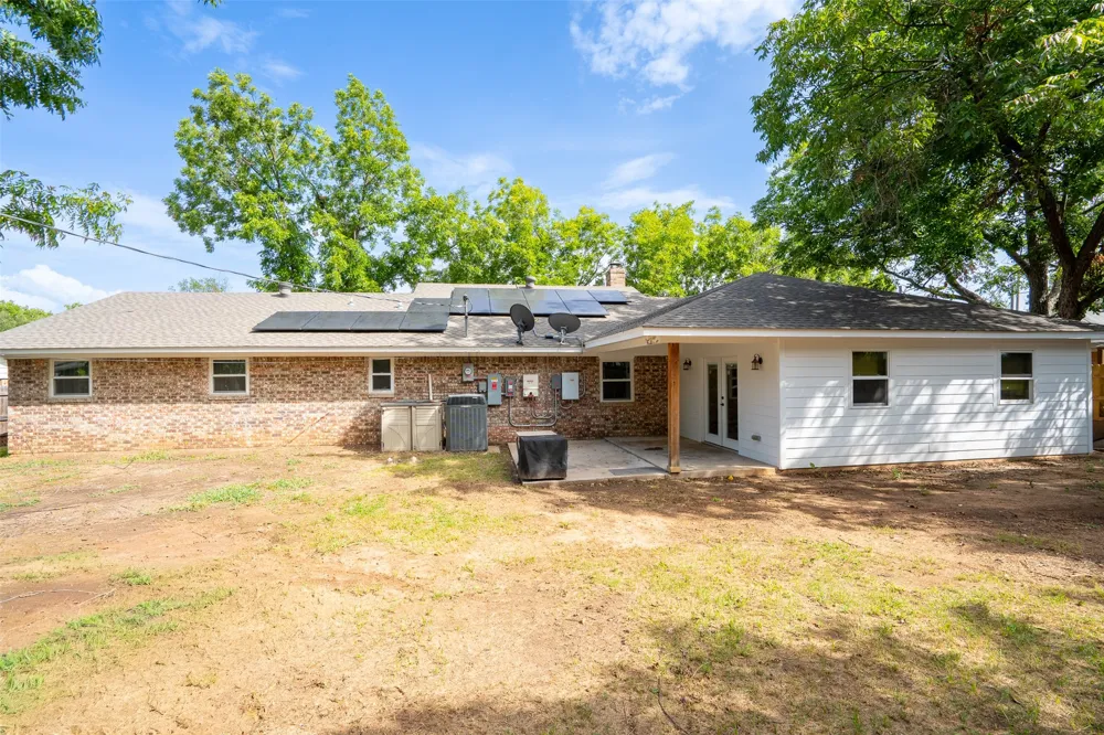 1479 Lockwood Street Stephenville, TX 76401