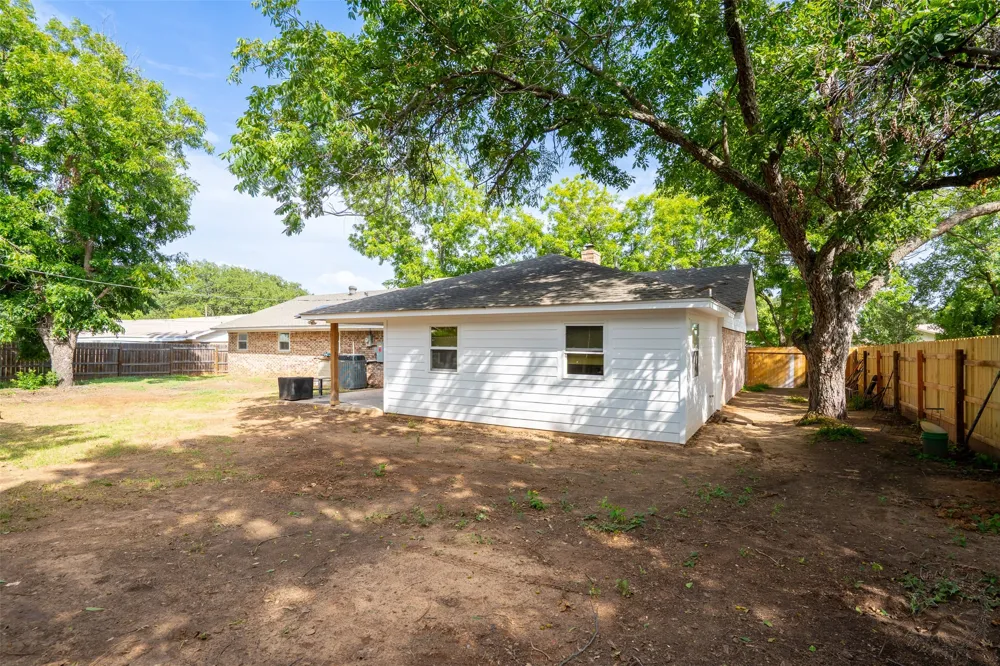1479 Lockwood Street Stephenville, TX 76401