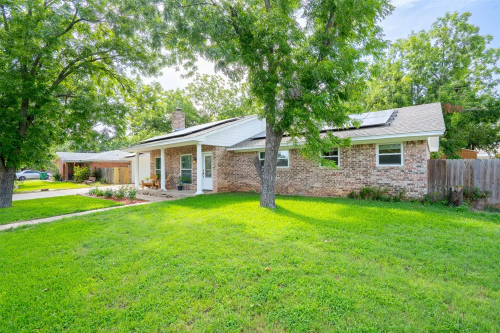 1479 Lockwood Street Stephenville, TX 76401