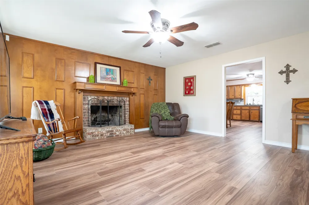 1479 Lockwood Street Stephenville, TX 76401