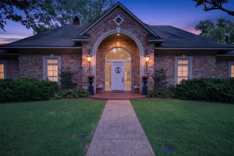 750 Chinquapin Drive