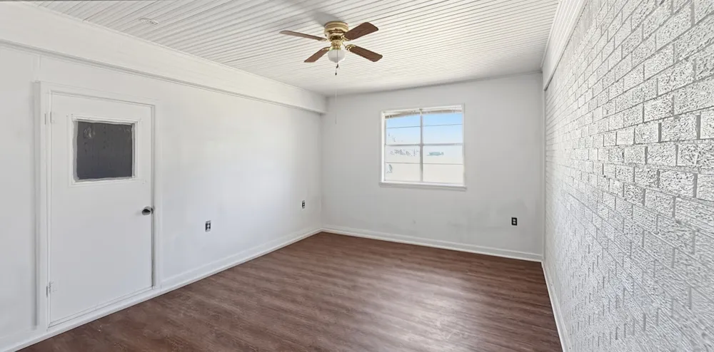 902 S US Highway 281 Evant, TX 76525