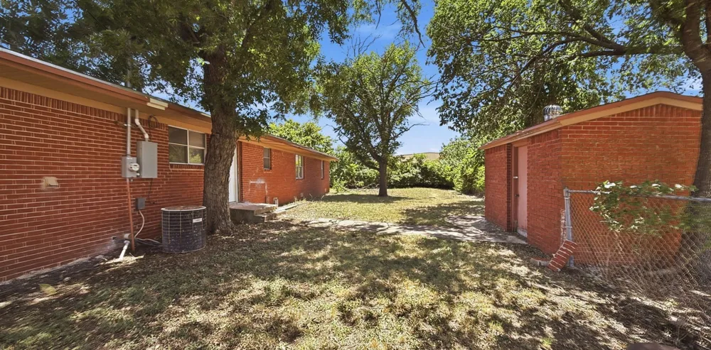 902 S US Highway 281 Evant, TX 76525