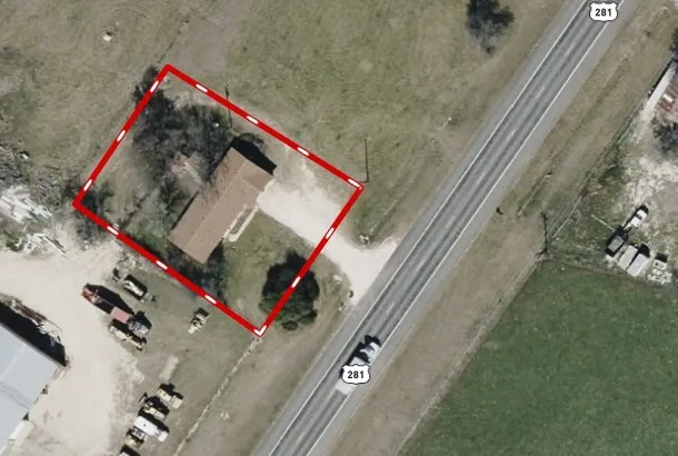 902 S US Highway 281 Evant, TX 76525