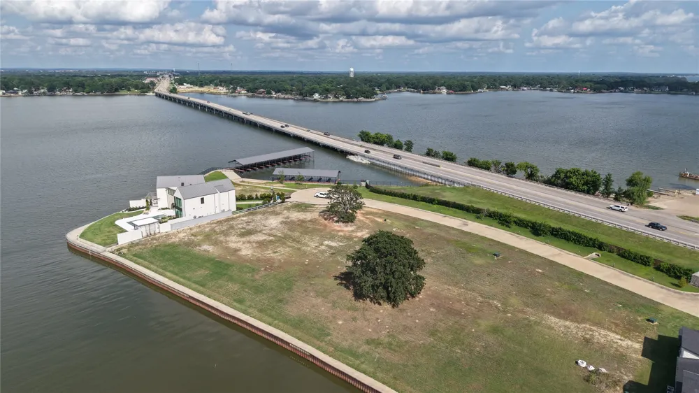 112 Mary Court Gun Barrel City, TX 75156