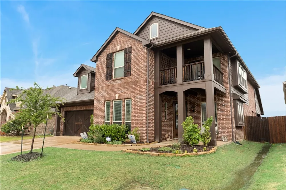 2760 Richard Street Burleson, TX 76028