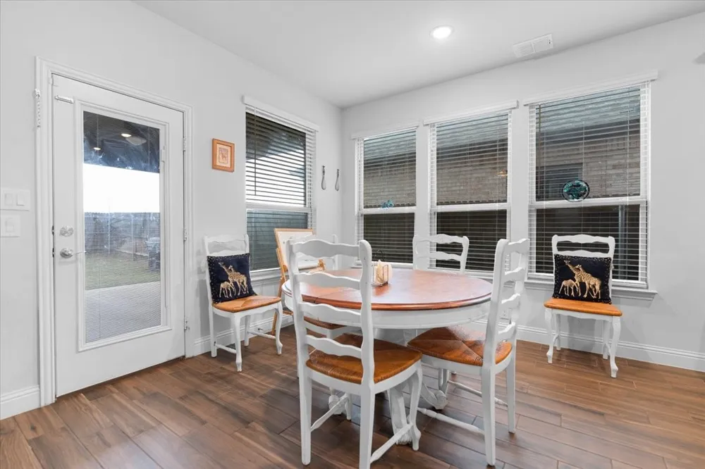 2760 Richard Street Burleson, TX 76028