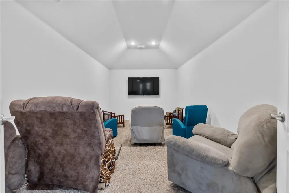 2760 Richard Street Burleson, TX 76028