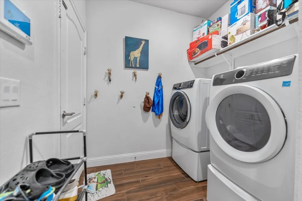 2760 Richard Street Burleson, TX 76028