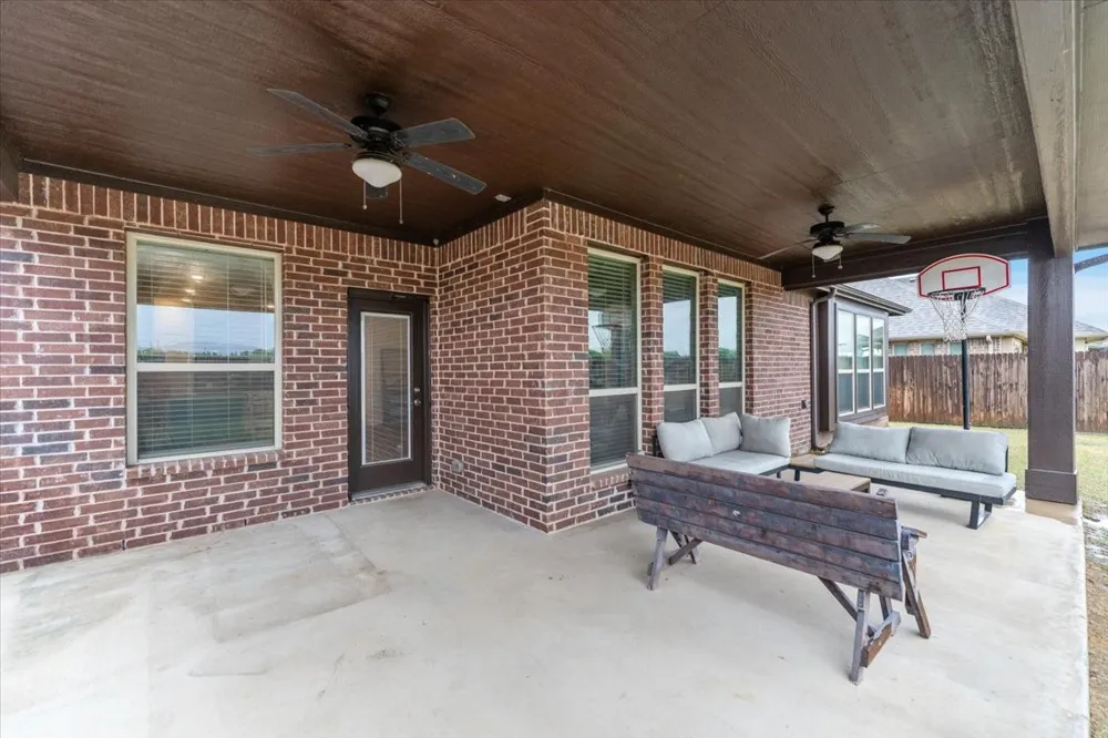 2760 Richard Street Burleson, TX 76028