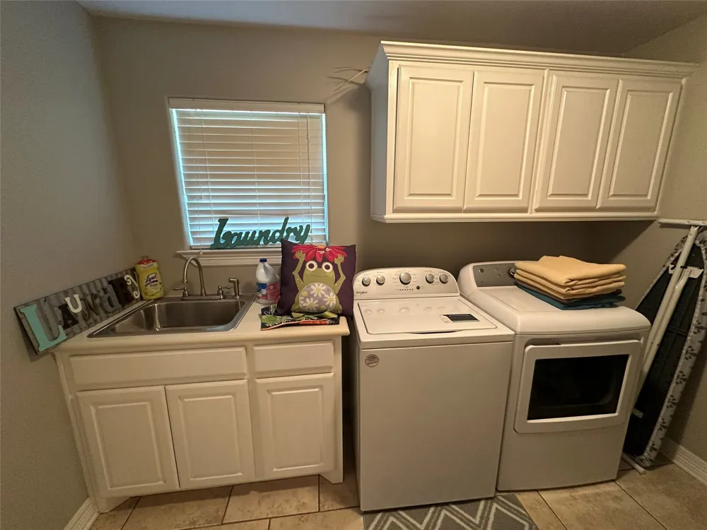394 Sunland Park Robinson, TX 76706