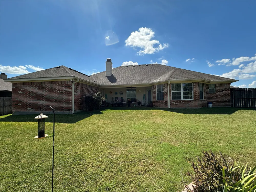 394 Sunland Park Robinson, TX 76706