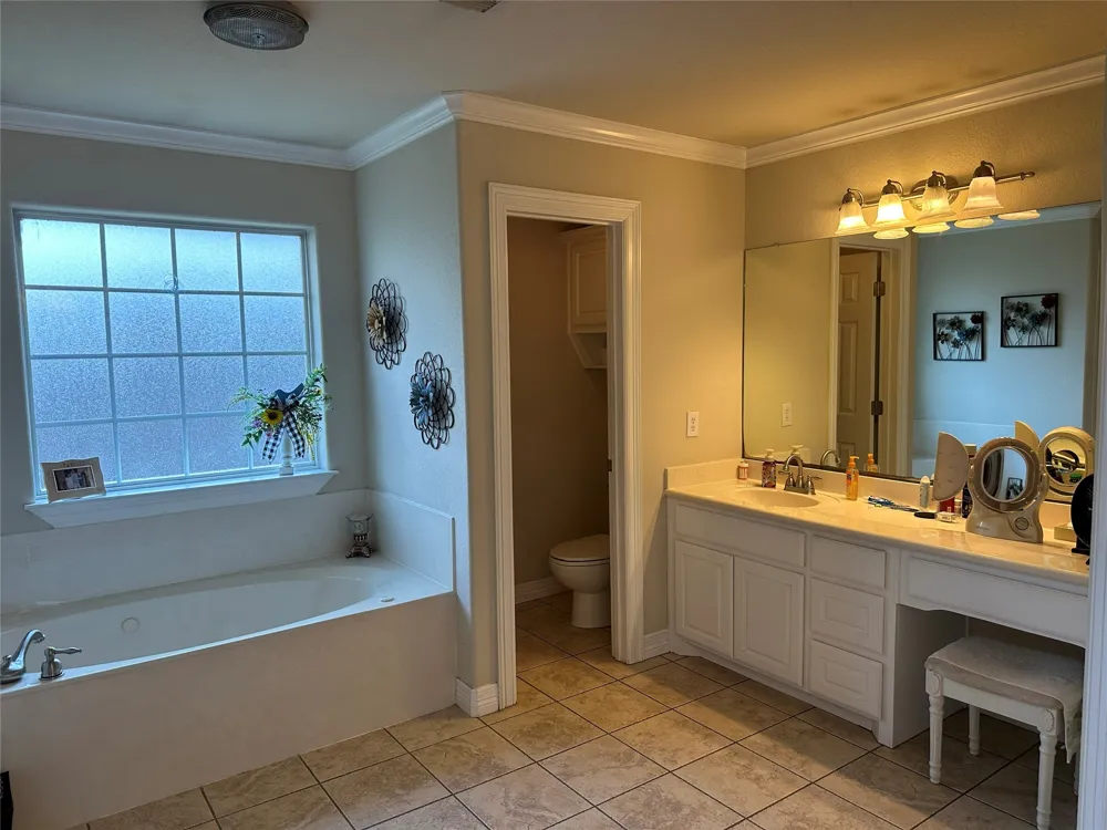394 Sunland Park Robinson, TX 76706