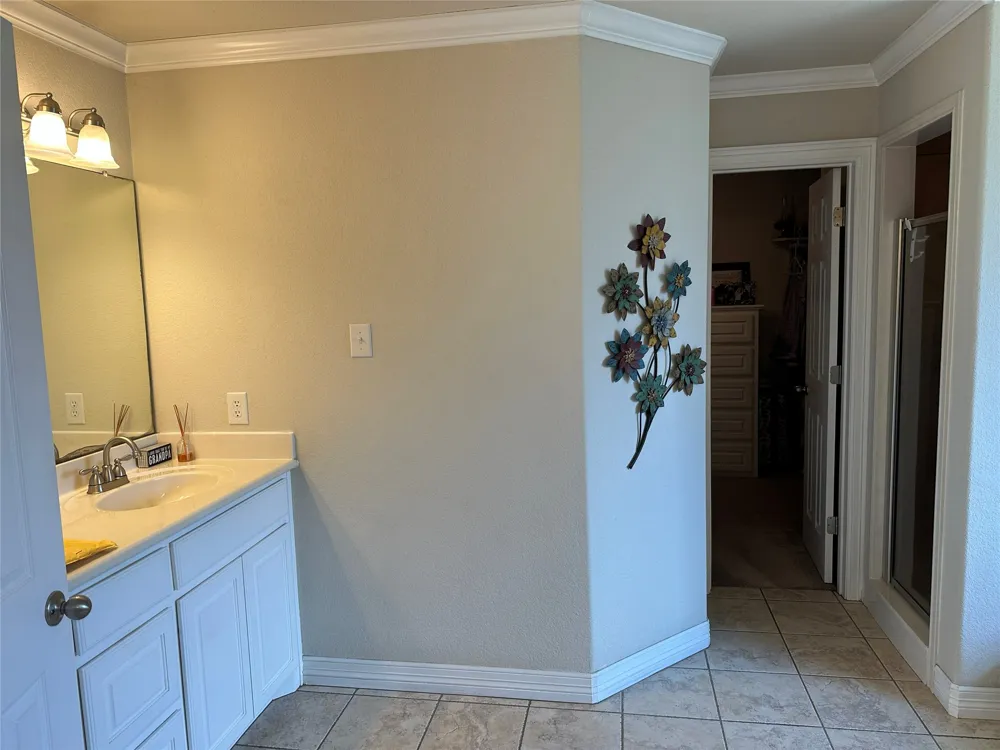 394 Sunland Park Robinson, TX 76706