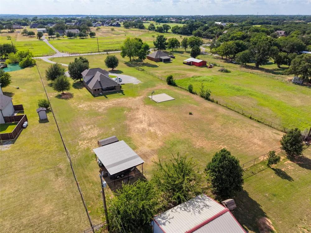 1389 Thomas Road Springtown, TX 76082