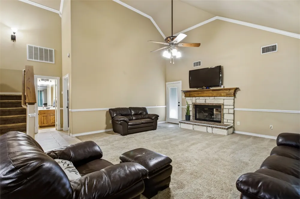 1389 Thomas Road Springtown, TX 76082