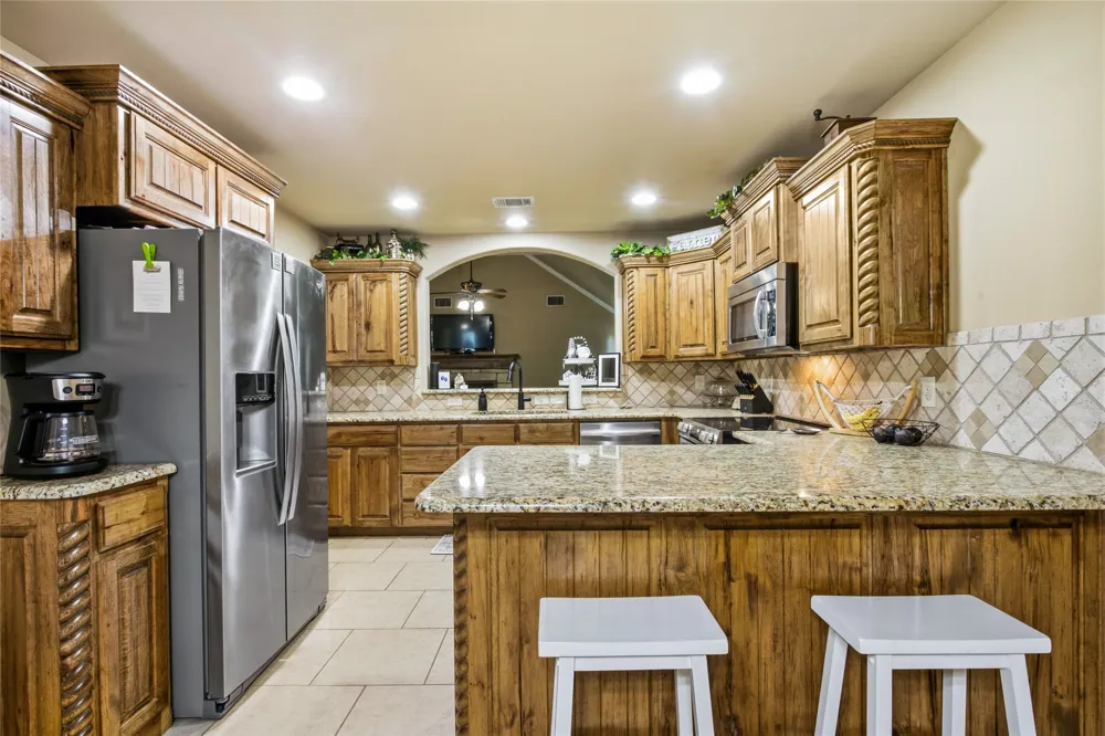 1389 Thomas Road Springtown, TX 76082