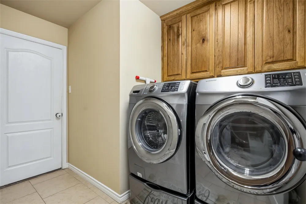 1389 Thomas Road Springtown, TX 76082