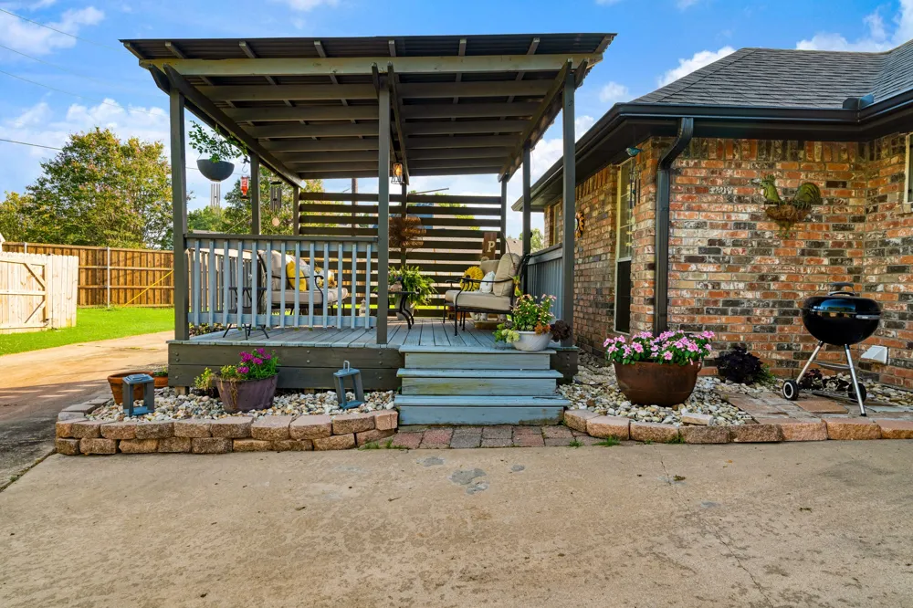 4250 PRIMROSE LANE Paris, TX 75462