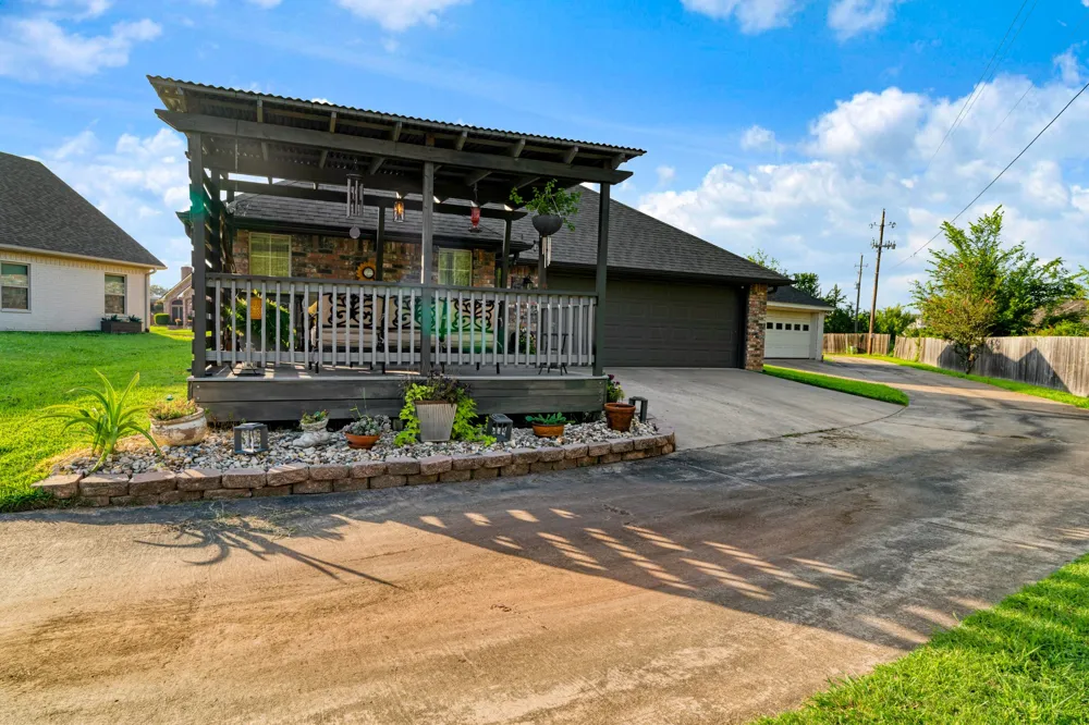 4250 PRIMROSE LANE Paris, TX 75462