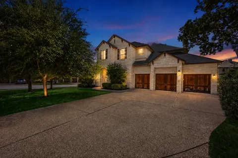 305 Stiles Cove