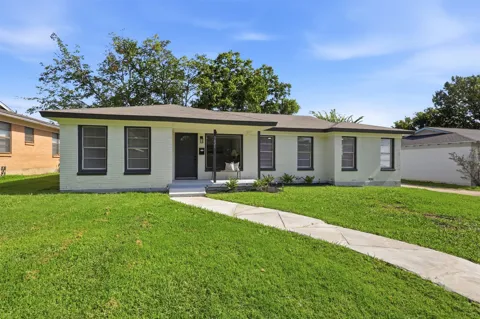 5421 Palmer Drive