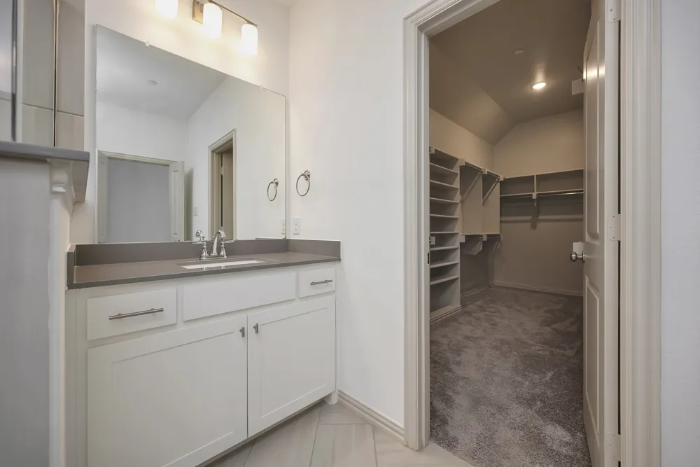 425 Parkside Drive Argyle, TX 76226