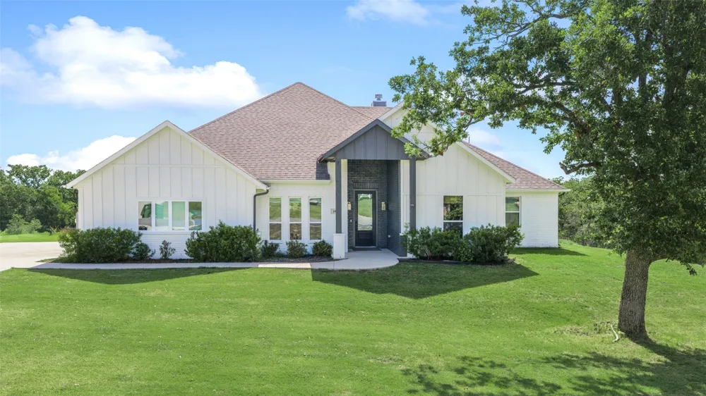 180 Lucky Ridge Lane Boyd, TX 76023
