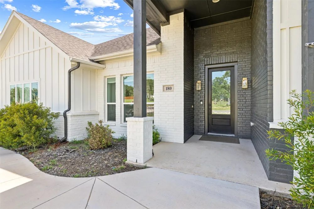 180 Lucky Ridge Lane Boyd, TX 76023