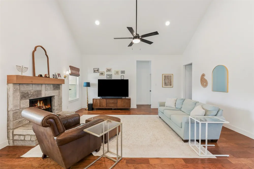 180 Lucky Ridge Lane Boyd, TX 76023