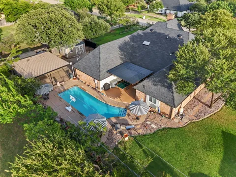 809 Shady Creek Drive