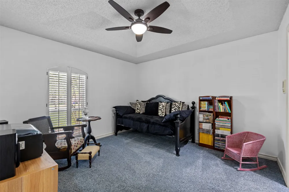 809 Shady Creek Drive Kennedale, TX 76060