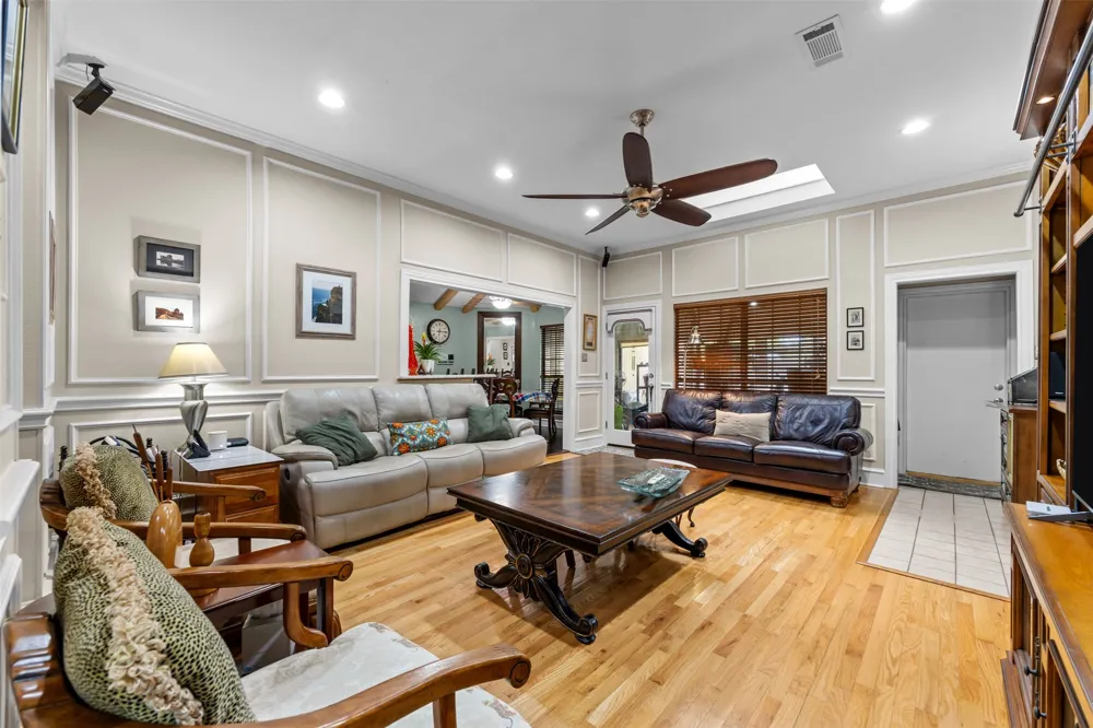 809 Shady Creek Drive Kennedale, TX 76060