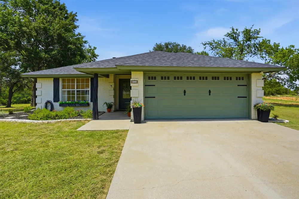 986 Eagles Way Springtown, TX 76082